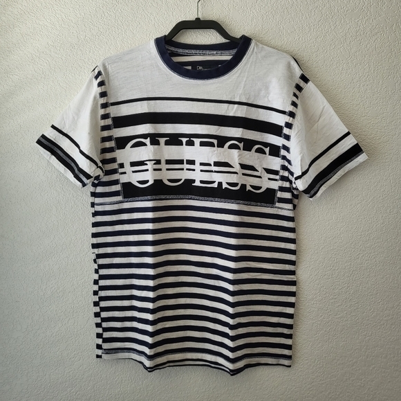 Vintage Stripes Blue, Black, and‎ white GUESS Logo T-shirt Size Medium - Picture 5 of 6